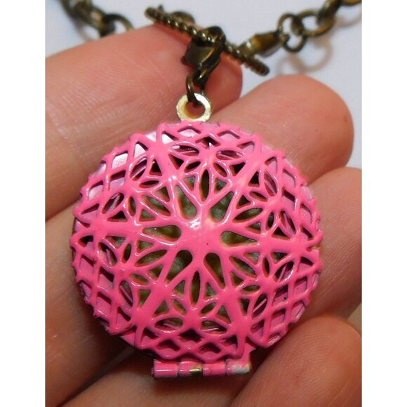 Floral Filigree Locket Necklace Gold Tone With Pink Enamel - Picture 2 of 6